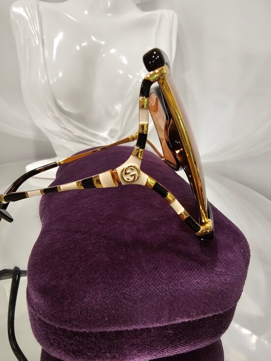 Gucci Sunglasses with original case